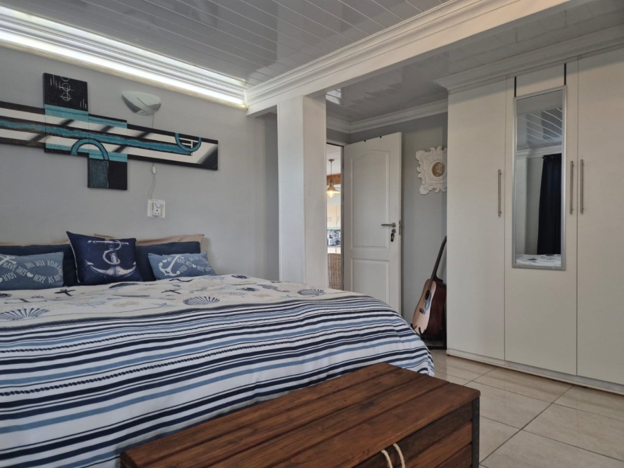 4 Bedroom Property for Sale in Stilbaai Wes Western Cape